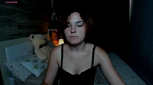 LeyaaStarr webcam