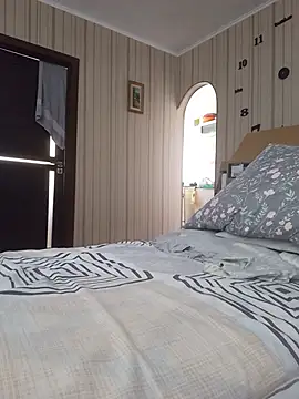 BustyBlond webcam