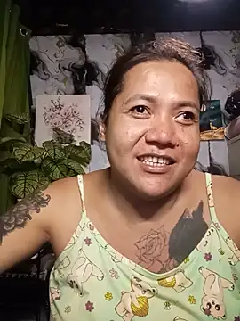 TabooSHOWgirl18 webcam