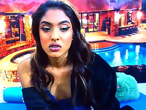 IndianPretty14u2Luv webcam