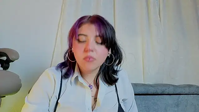 Blueberry_gothic webcam