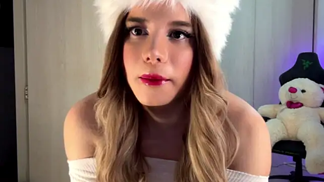 Modèle: Isa_Pallmer
