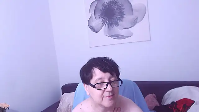 ChristaRose live cam on StripChat