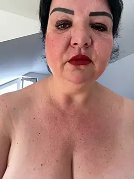 curvymilfmicha live webcam