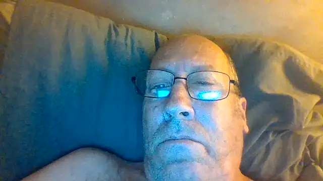 hornyrich69 (M mature) - big dildo fuck daddys vigin ass