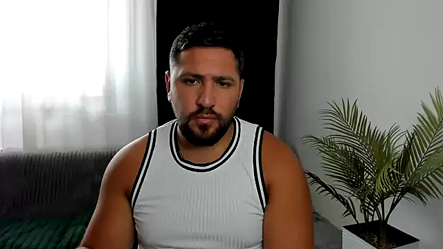 Gold_Alpha_Boy webcam
