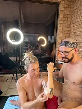 MissLMrJ webcam