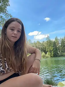 Rhyumii Live Webcam on Stripchat