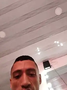 TuCanero23cm live cam on StripChat