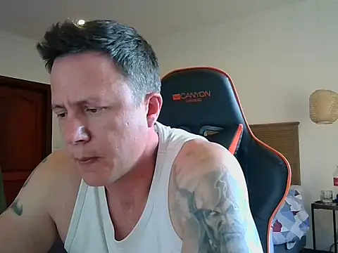 TroyDieselXXX webcam