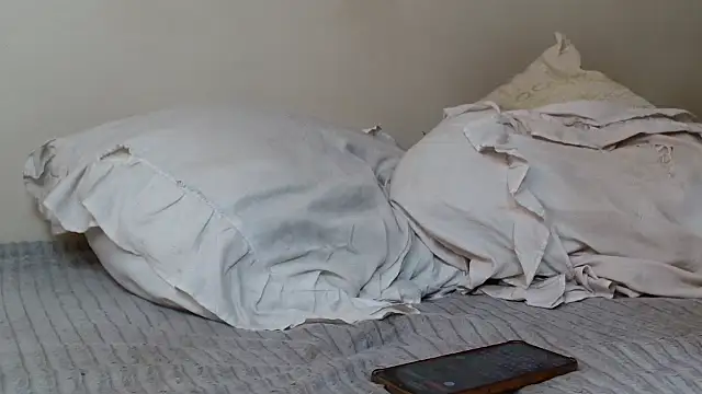 KinkyJXxX webcam