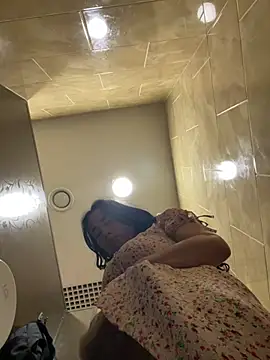 CrazzyChicks webcam