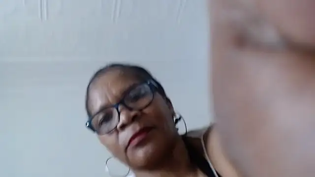 BustyMelonssXXXX webcam