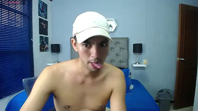 xxx_thesupercum_ webcam