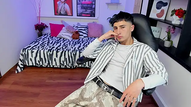 Benji23_ webcam