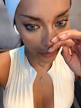 Risky_Workouts live sex cam