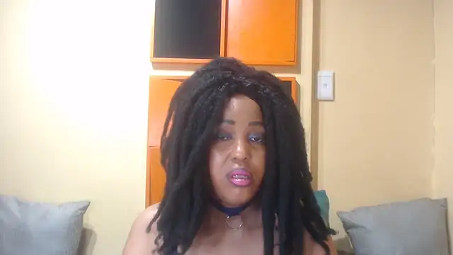 AssSeductress43 webcam