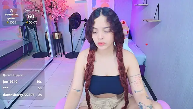 Maggy_t18 webcam