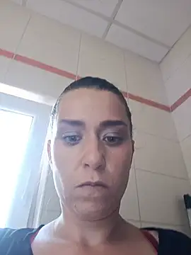 Bullhorygirl webcam