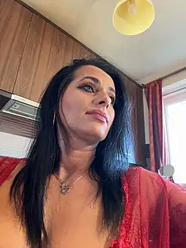Hotmomcheckk_