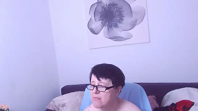 ChristaRose live cam on StripChat