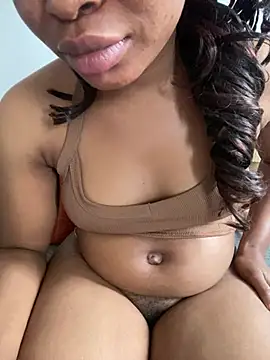 PrettyNina77 webcam