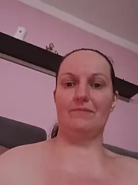 BustyLadyAlma
