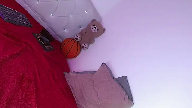 Angel_foxc13 webcam
