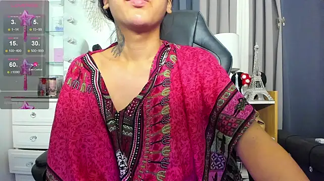 Divine___Eloeura webcam