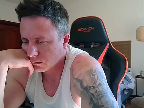 TroyDieselXXX webcam