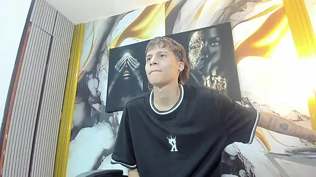 mono_blonde webcam