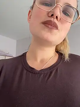 KimEvanss webcam
