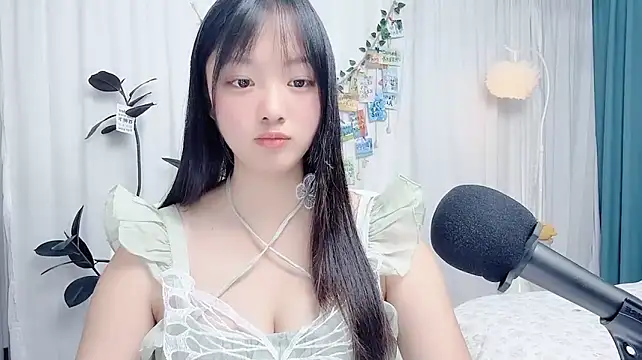 Winnie666999 webcam