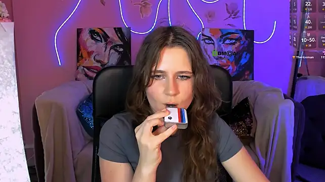 mia_lay webcam