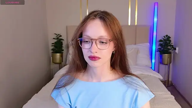 SallyPinkman webcam