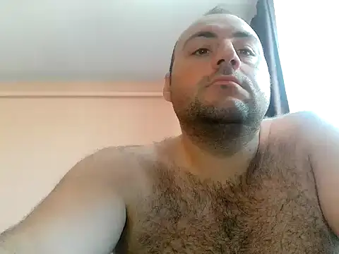 StrictBobby webcam