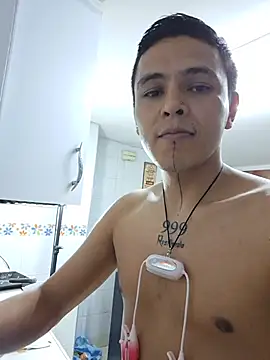 MASTERSUPREME666 live sex cam