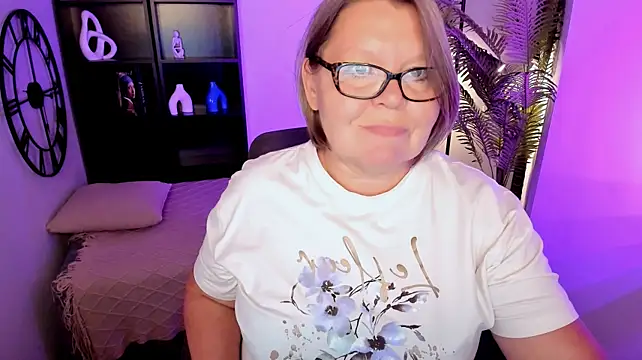 Shannonshine live cam on StripChat