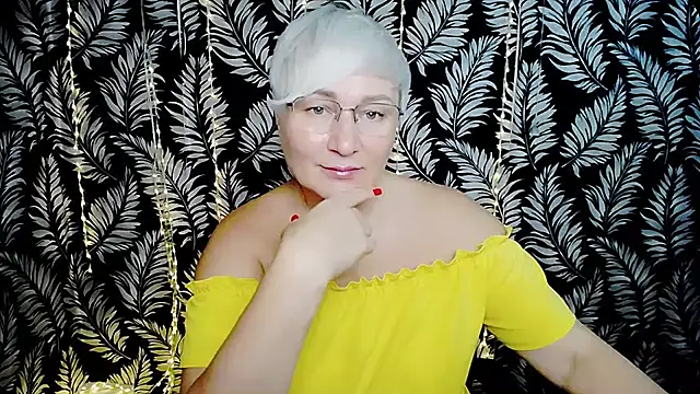Olivia_playful webcam