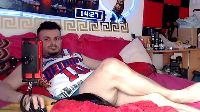 Hugec0ck007 live cam on StripChat