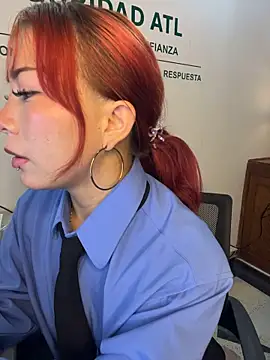 Zakura_66 live cam on StripChat