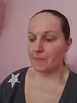 BustyLadyAlma webcam