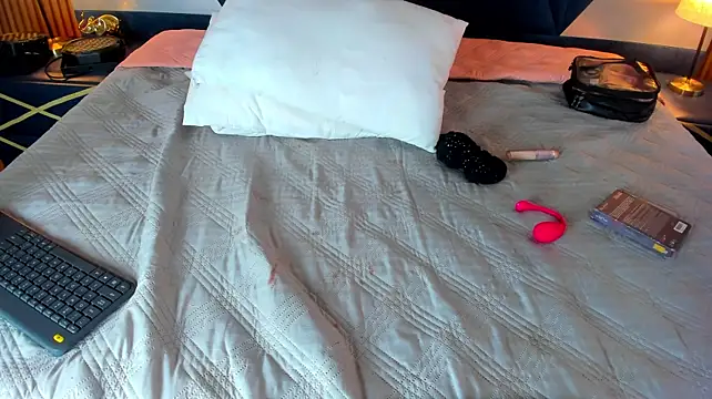 Olivia_Collinns1 webcam