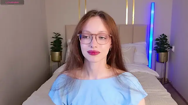 SallyPinkman webcam