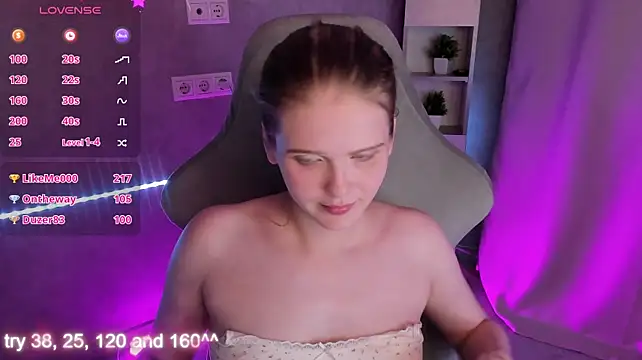 Alisa_Allison webcam
