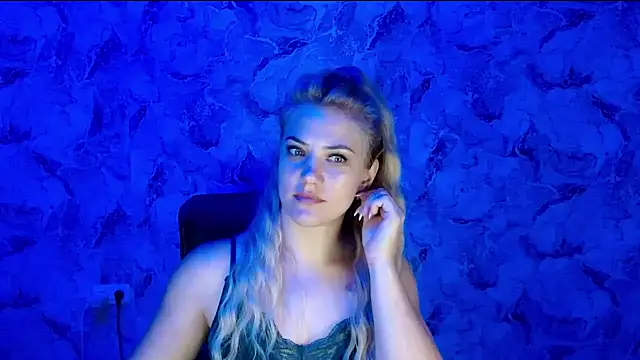 nika_gold1 webcam