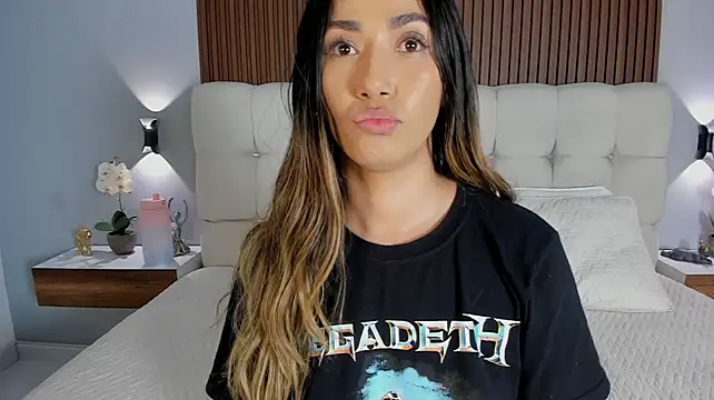 Emma23__ webcam