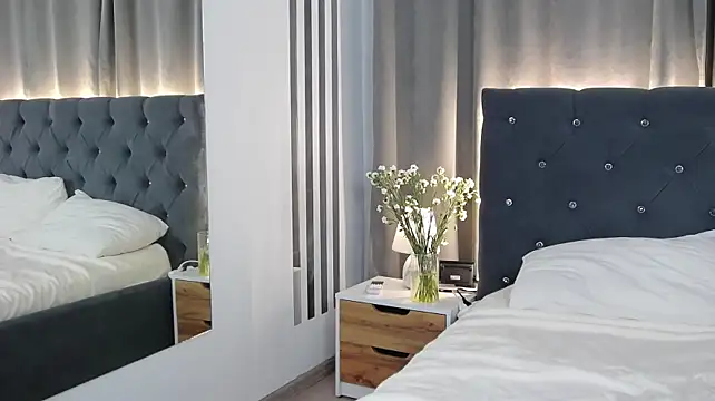 VikkyVonn webcam