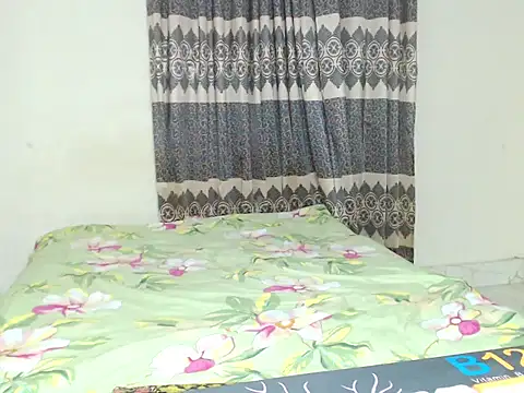 VelvetCoupleLive webcam