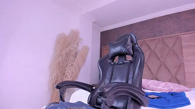 ThaliaHall_1 webcam